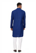 Load image into Gallery viewer, Ajay Arvindbhai Khatri Men&#39;s straight Lucknow Chikankari Patterned Kurta
