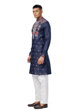 Load image into Gallery viewer, Ajay Arvindbhai Khatri Men&#39;s Embroidered  Navratri  Kurtas
